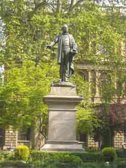 Picture - Statue of Marco Minghetti, Bologna